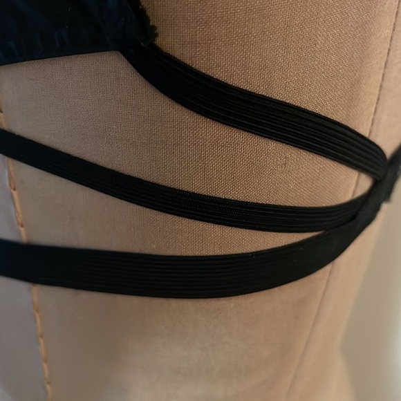 Charmfit's Black Lace Push Up Pads Bra 32B 1956 - Picture 10 of 15